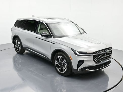 New 2026 Lincoln Nautilus Premier w/ Equipment Group 102A image 43