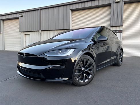 Used 2023 Tesla Model X AWD/4WD image 4