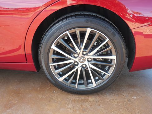 Certified 2025 Lexus ES 300h ES 300h image 7