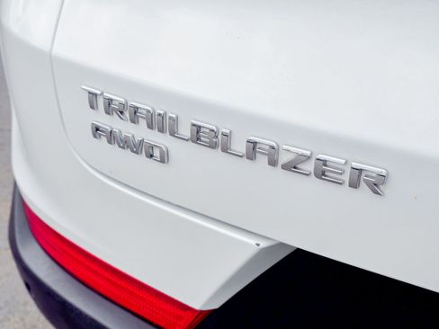 Used 2021 Chevrolet TrailBlazer ACTIV w/ Technology Package image 15