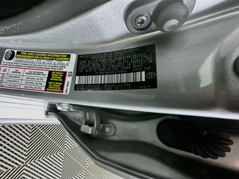 Used 2024 Toyota Camry XSE FWD image 12
