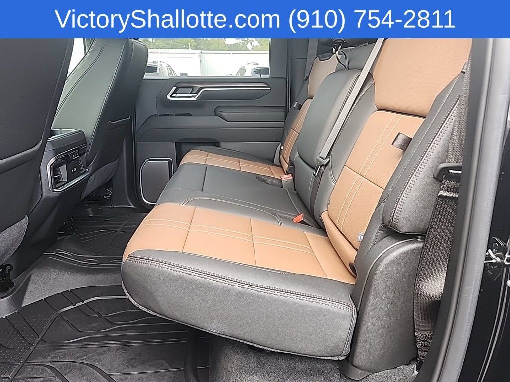 Used 2026 Chevrolet Silverado 2500 High Country w/ High Country Premium Package AWD/4WD image 28