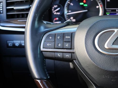 Used 2019 Lexus LX 570 4WD image 18