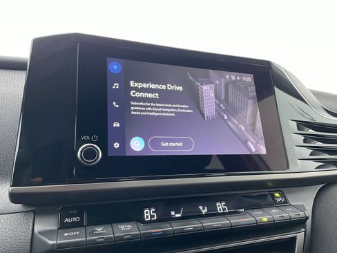 Used 2025 Toyota Camry LE image 20