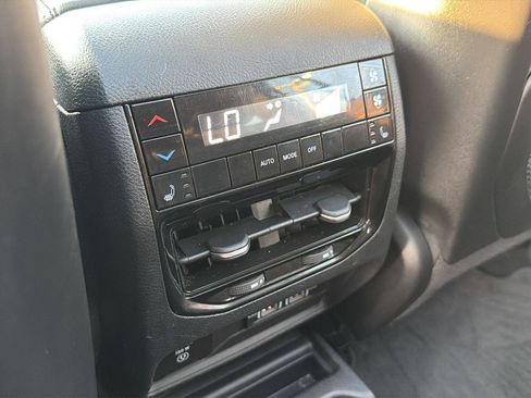 Used 2024 Jeep Grand Cherokee L Limited AWD/4WD image 12