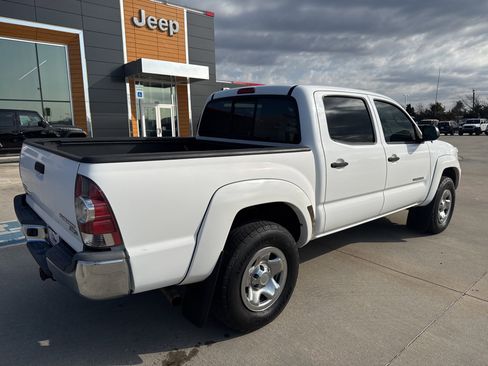 Used 2013 Toyota Tacoma PreRunner w/ SR5 Pkg image 7