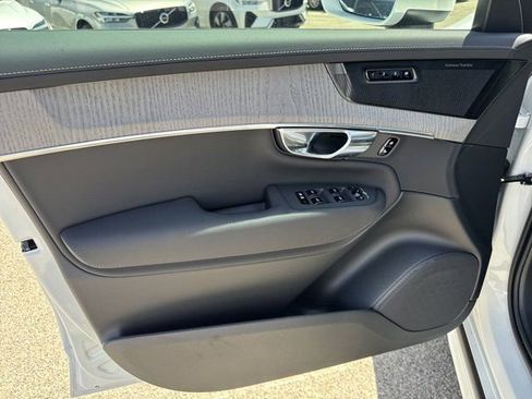 New 2025 Volvo XC90 T8 Ultra w/ Protection Package Premier image 13