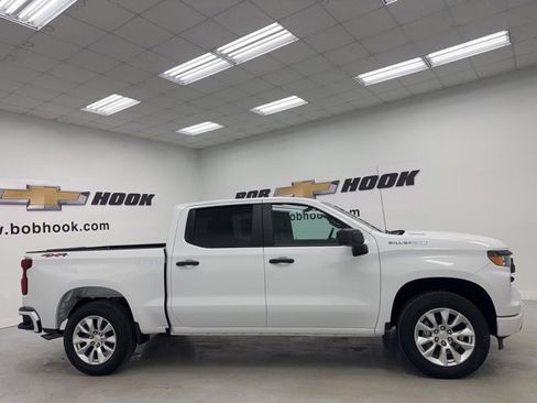 New 2026 Chevrolet Silverado 1500 Custom image 4