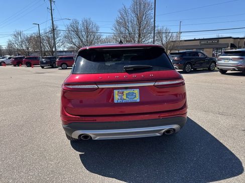 Used 2024 Lincoln Corsair AWD w/ Equipment Group 101A image 4