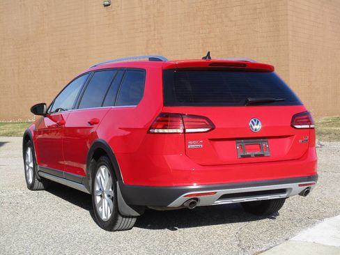 Used 2018 Volkswagen Golf Alltrack SE image 75