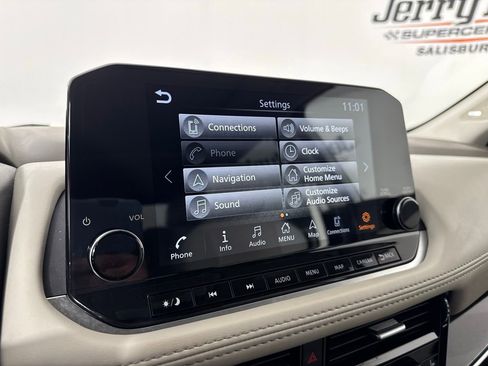 Used 2023 Nissan Rogue SL w/ SL Premium Package image 28