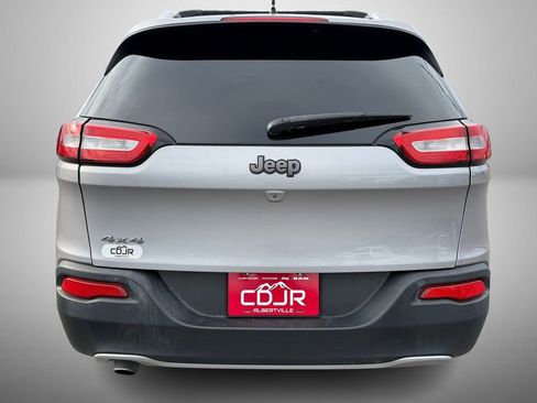 Used 2016 Jeep Cherokee Limited image 7