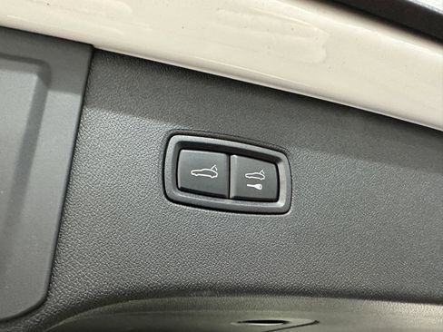 Certified 2024 Porsche Cayenne S image 38