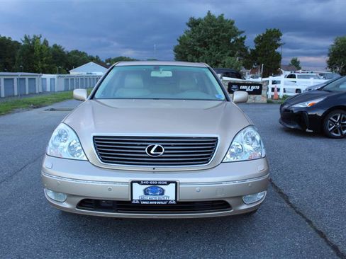 Used 2002 Lexus LS 430 RWD image 2