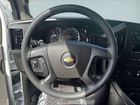 Used 2025 Chevrolet Express 3500 LT w/ LT Preferred Equipment Group RWD image 15