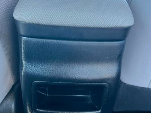 Used 2019 Toyota Corolla LE FWD image 19