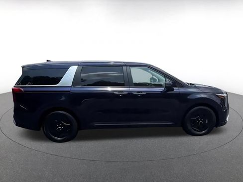 Used 2026 Kia Carnival FWD image 16