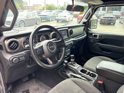 Used 2018 Jeep Wrangler Unlimited Sport S AWD/4WD image 6