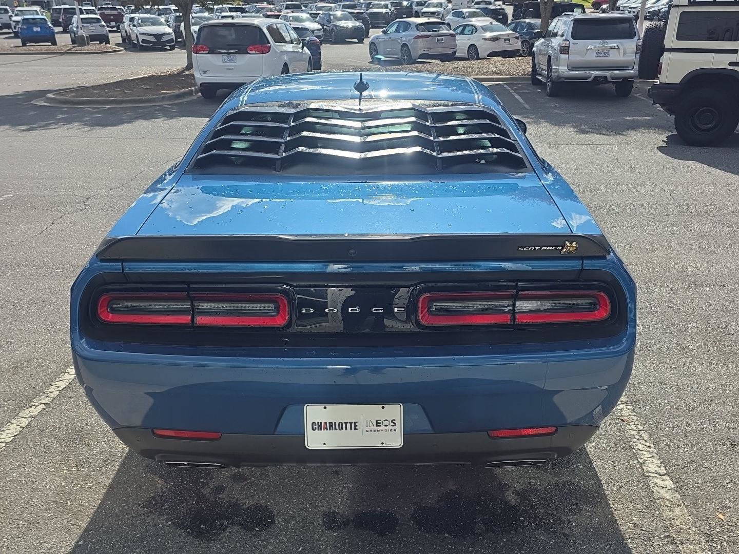 Used 2022 Dodge Challenger R/T Scat Pack RWD image 6