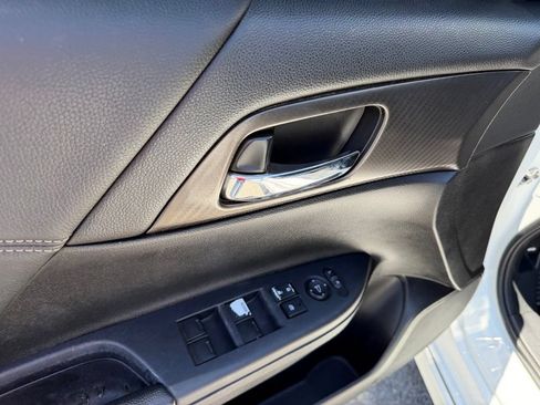 Used 2016 Honda Accord Sport image 13
