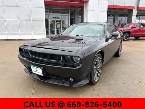 Used 2014 Dodge Challenger SXT w/ Sport Appearance Package RWD image 3
