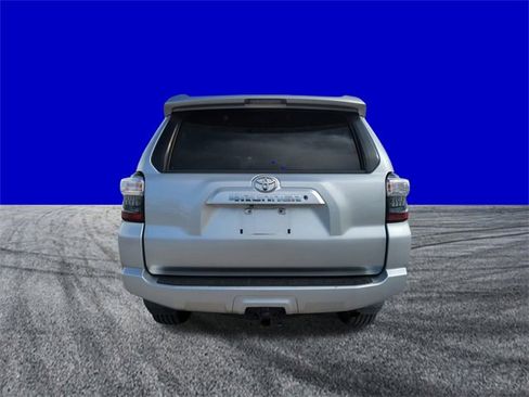 Used 2018 Toyota 4Runner SR5 Premium image 5