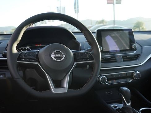 New 2025 Nissan Altima 2.5 SR image 23