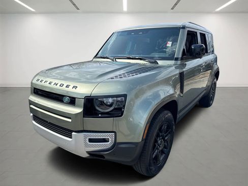 Used 2025 Land Rover Defender 110 S image 2