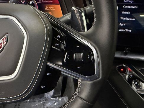 Used 2025 Chevrolet Corvette Stingray Coupe w/ 1LT image 30