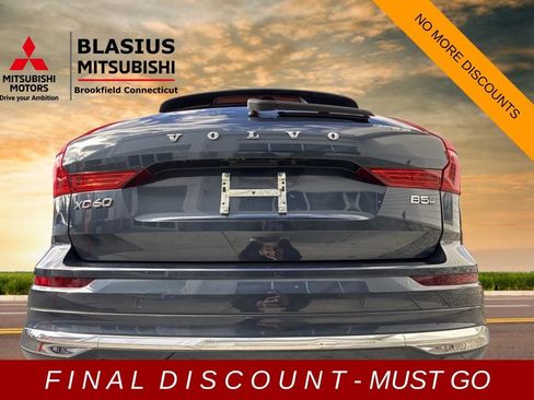 Used 2022 Volvo XC60 B5 Inscription w/ Advanced Package image 33