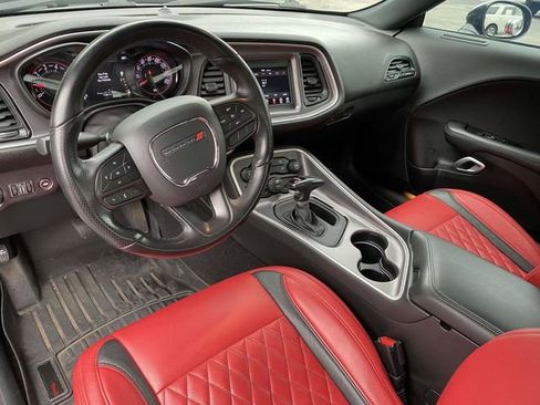 Used 2020 Dodge Challenger SXT w/ Blacktop Package image 16