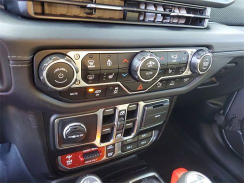 Used 2025 Jeep Wrangler Unlimited Rubicon 392 image 20