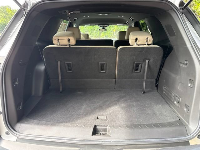 Used 2022 Chevrolet Traverse LS FWD image 24