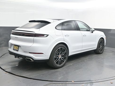 New 2025 Porsche Cayenne Coupe image 7