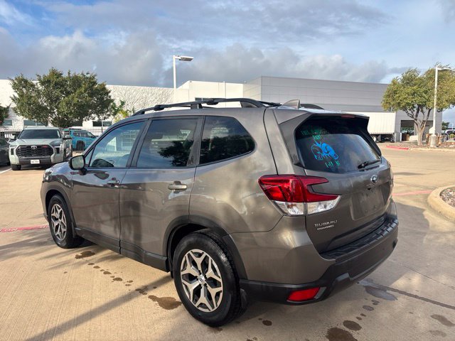 Used 2021 Subaru Forester Premium w/ Popular Package #1 AWD/4WD image 7
