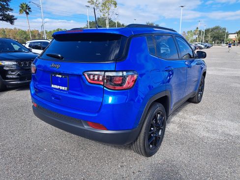New 2026 Jeep Compass Latitude image 4