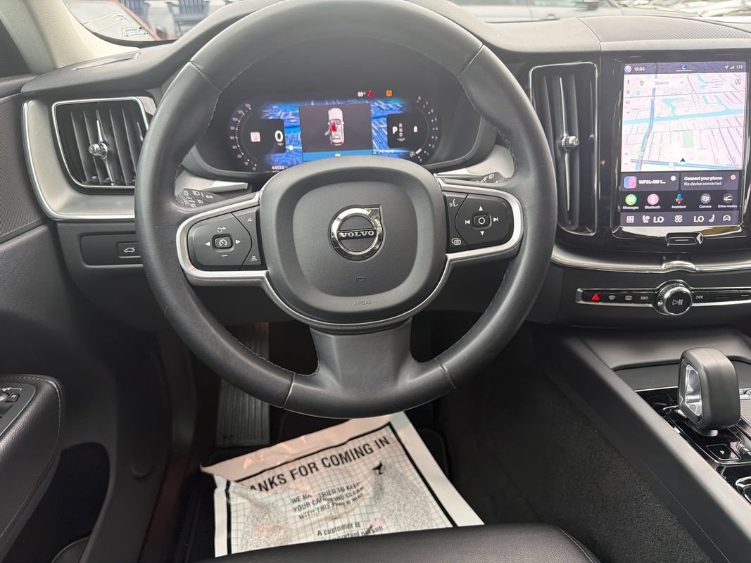 Used 2023 Volvo XC60 B5 Core w/ Climate Package FWD image 19