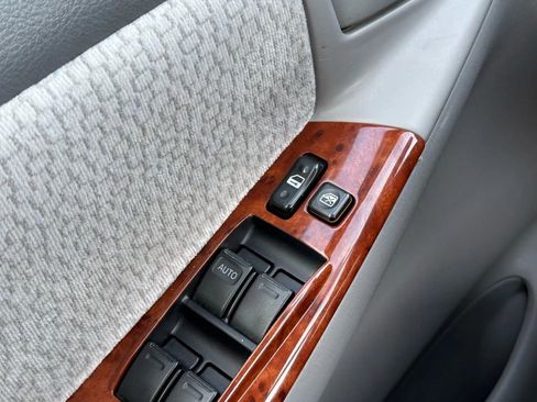 Used 2003 Toyota Corolla LE image 28