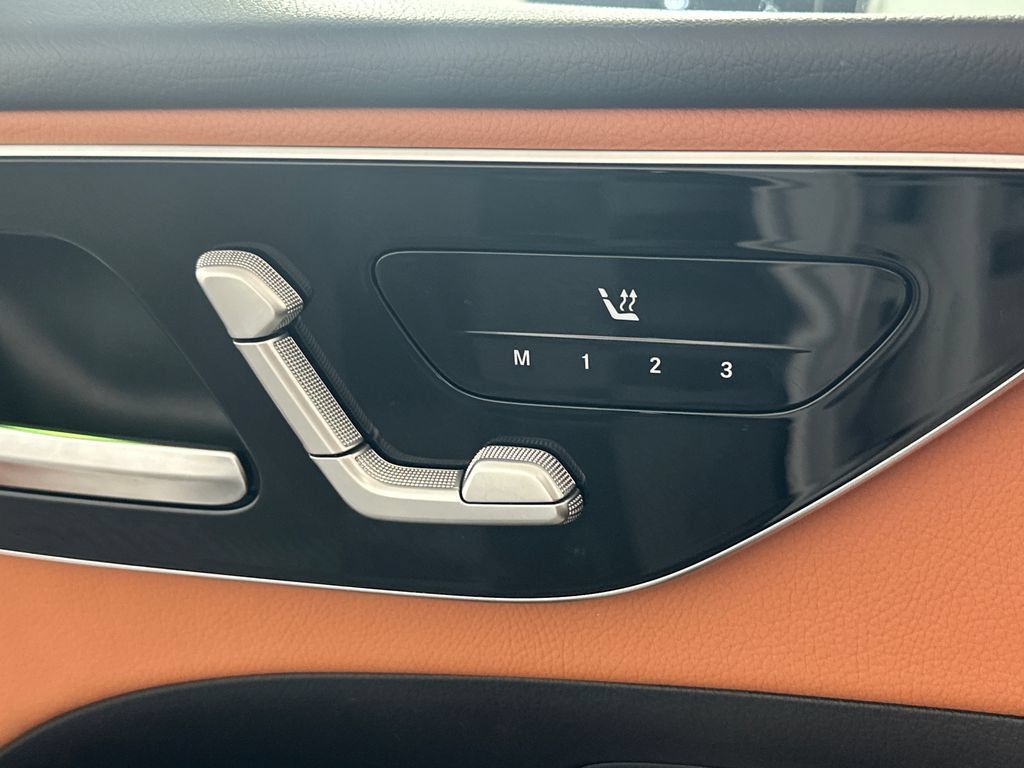 Used 2023 Mercedes-Benz C 300 Sedan image 8