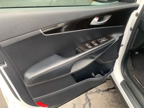 Used 2019 Kia Sorento FWD w/ LX Convenience Package image 14