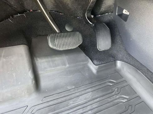 Used 2025 Ford F150 Lariat w/ Equipment Group 501A Mid AWD/4WD image 15