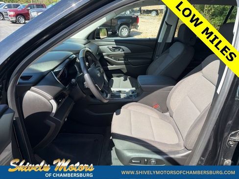 Used 2020 Chevrolet Traverse LT image 21