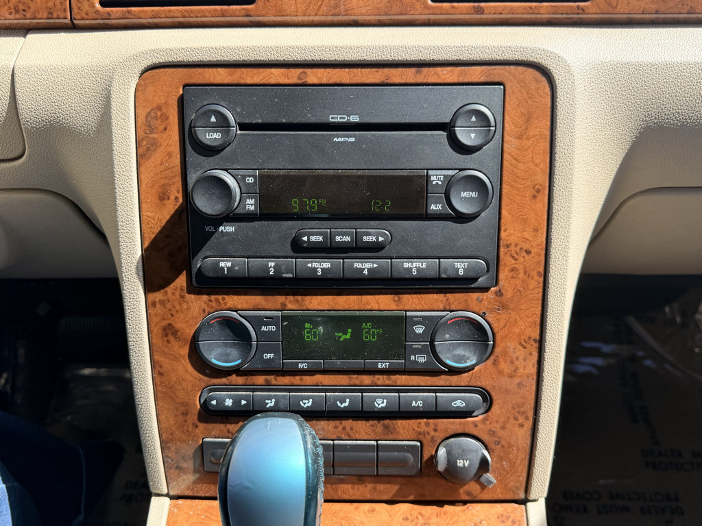 Used 2005 Ford Five Hundred SEL AWD/4WD image 21
