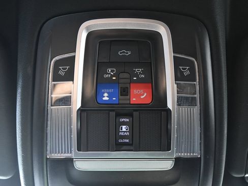Used 2024 RAM 1500 Limited AWD/4WD image 35