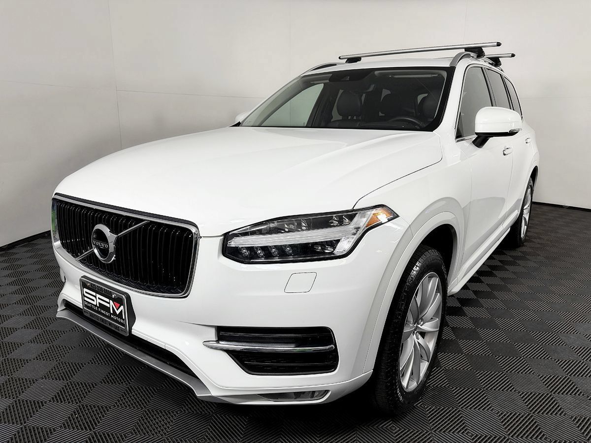 Used 2018 Volvo XC90 T6 Momentum w/ Momentum Plus Package AWD/4WD image 3