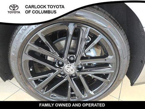 Used 2025 Toyota Camry SE FWD image 11