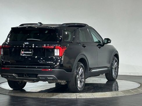 Used 2025 Ford Explorer Active w/ Active Comfort Package AWD/4WD image 10