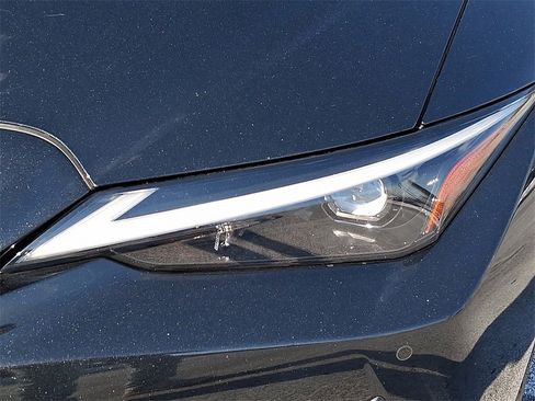 Used 2023 Lexus IS 350 F Sport image 11