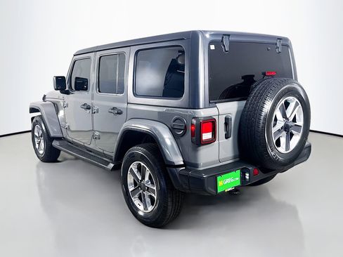 Used 2021 Jeep Wrangler Unlimited Sahara AWD/4WD image 7