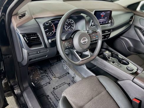 Used 2022 Nissan Rogue SV image 9